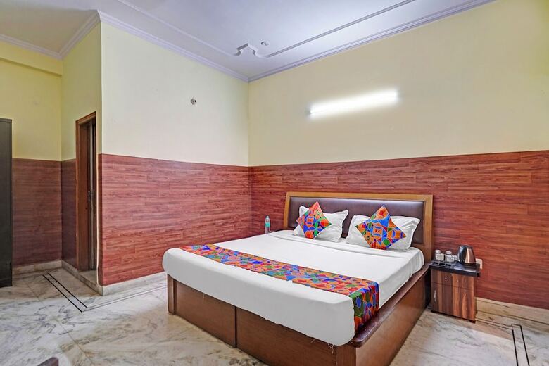 Fabhotel The Everest 43