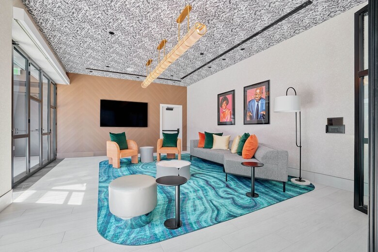 Hotel The Godfrey Detroit, Curio Collection By Hilton