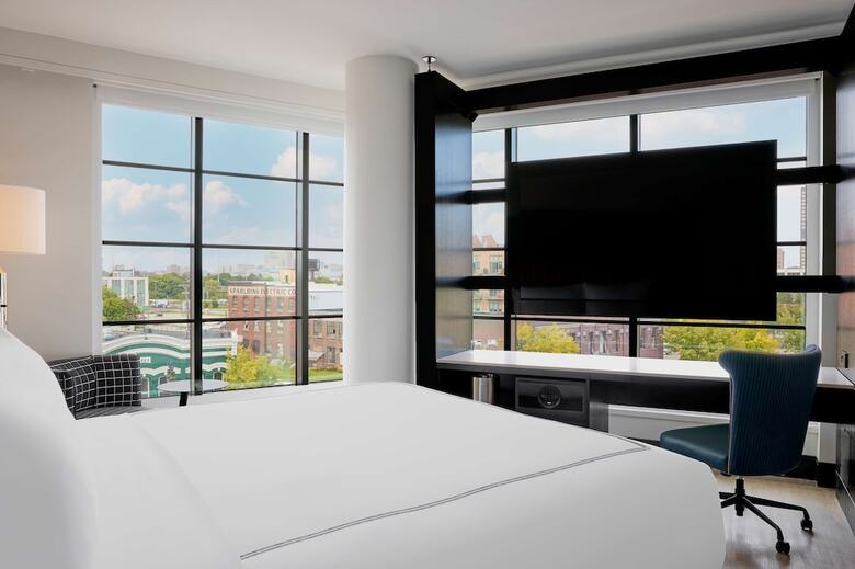 Hotel The Godfrey Detroit, Curio Collection By Hilton