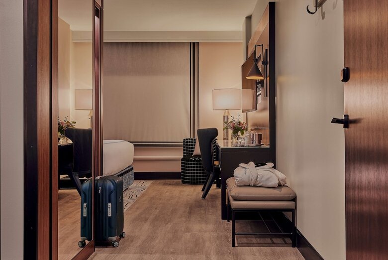 Hotel The Godfrey Detroit, Curio Collection By Hilton