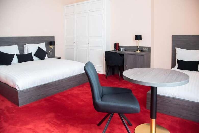 La Bourse Hotel