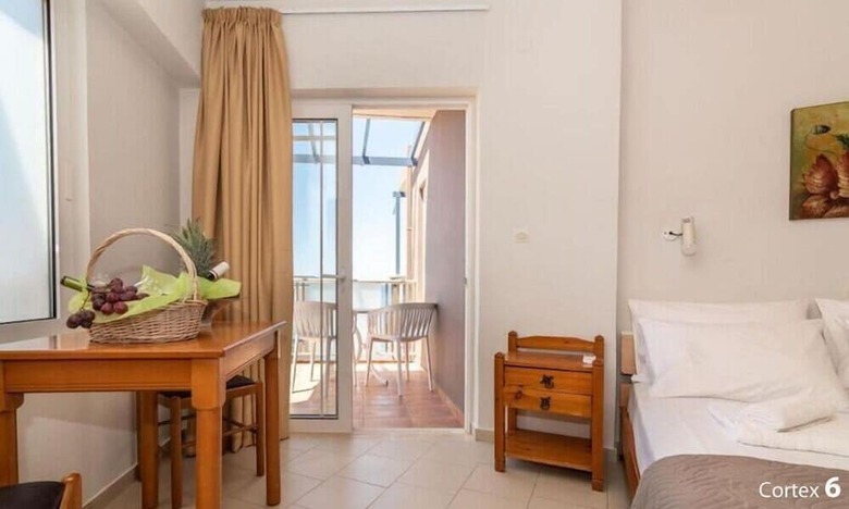 Room In Guest Room - Girogiali Beach Hotel