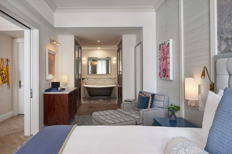 The Wall Street Hotel