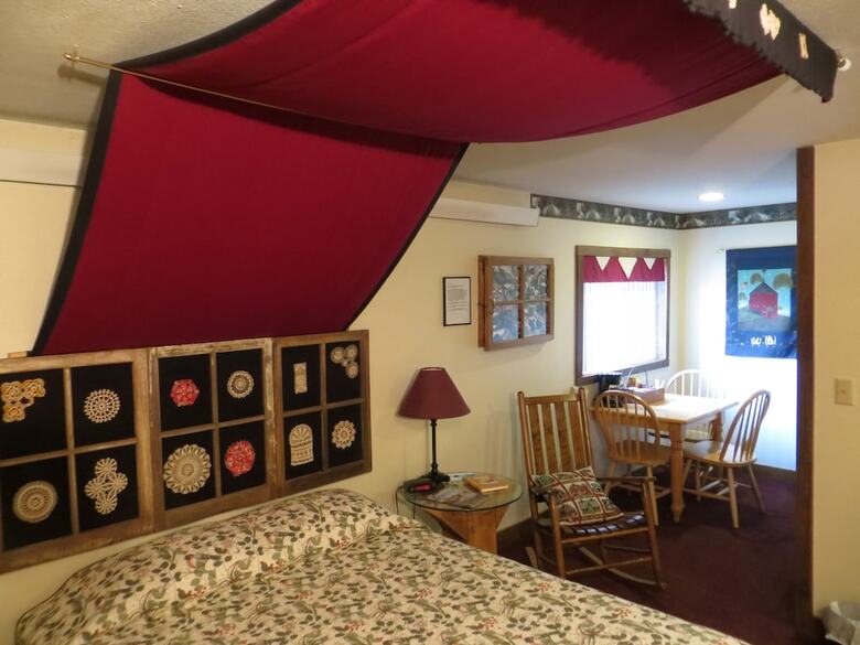 Cupola Inn Bed & Breakfast