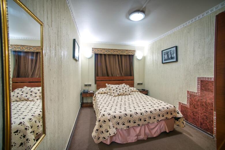 Hotel Sahara Inn