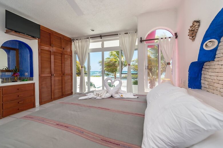 Del Sol Beachfront Hotel And Condos