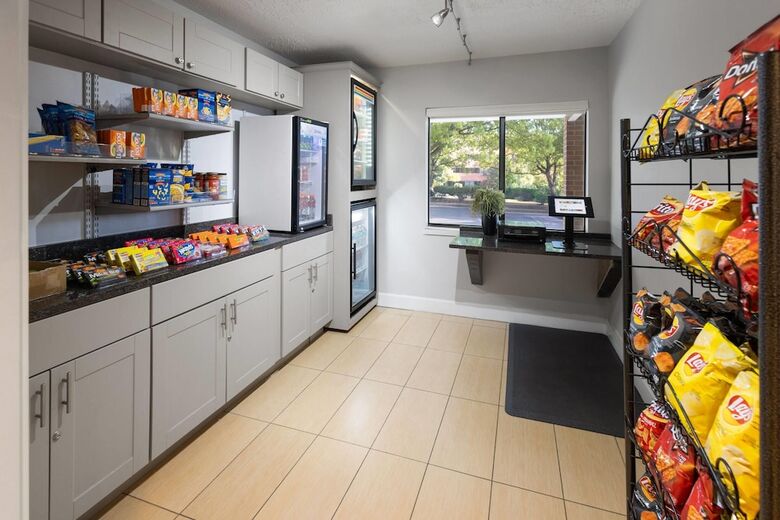 Hotel Tysons Corner Suites, A Baymont By Wyndham