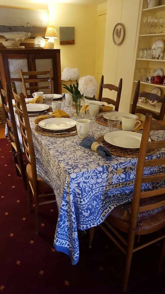 Bed & Breakfast The 1720 House