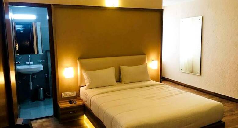 Pph Living Eden Park Hotel Indira Nagar