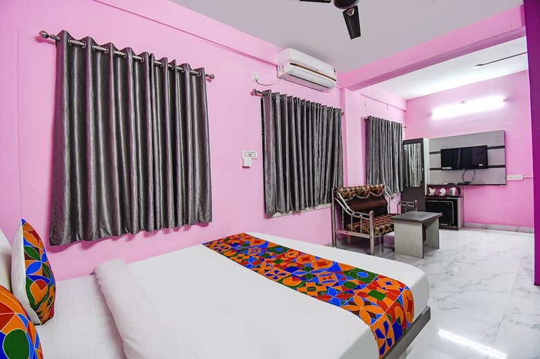 Fabhotel Dishan Plaza