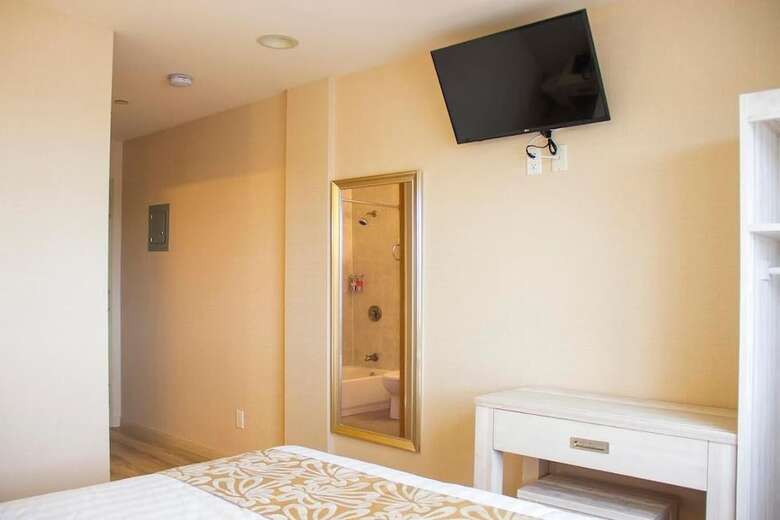 Phoenix Hotel