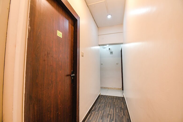 Fabhotel Green Leaf I
