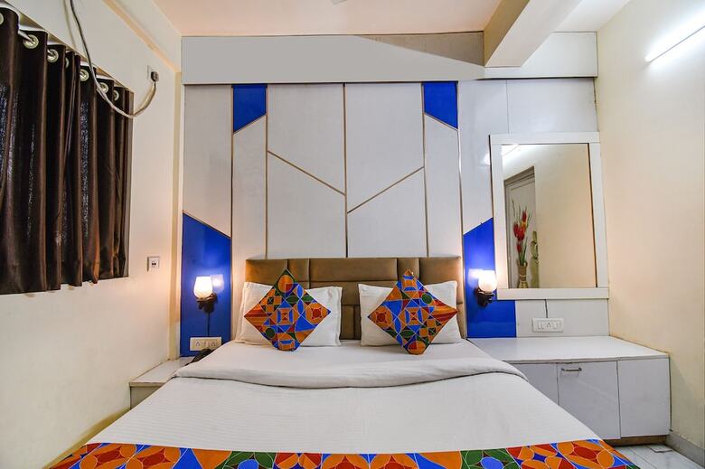Fabhotel Green Leaf I
