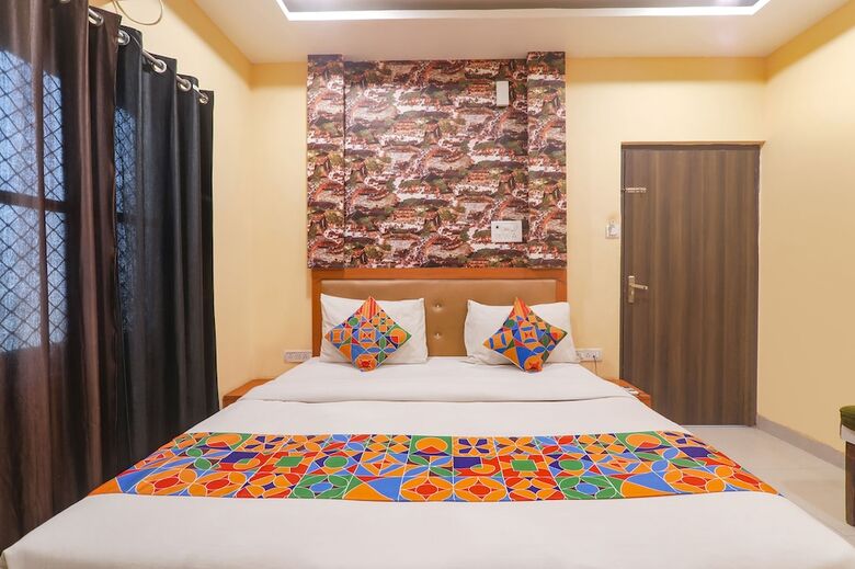 Fabhotel Swarn Banquet