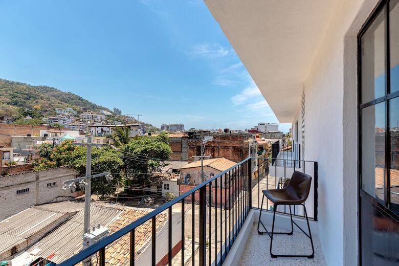 Aparthotel Cuale Condo Retreats