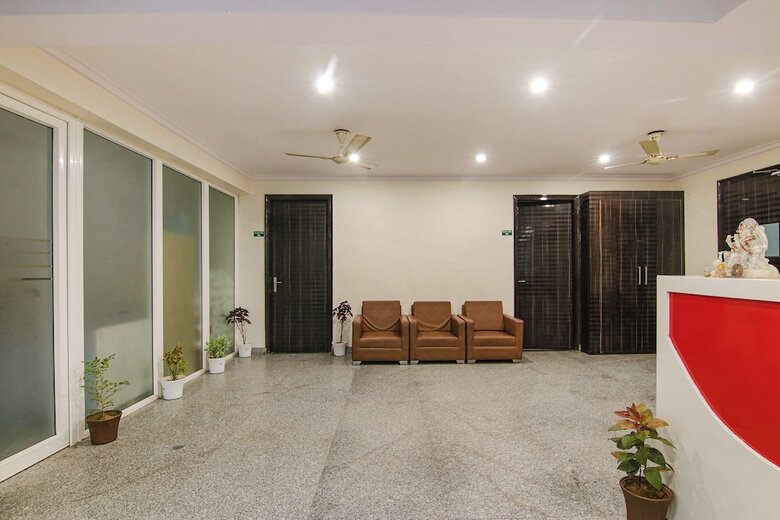 Hotel Homefort Stays, Millennium City Centre Gurugram