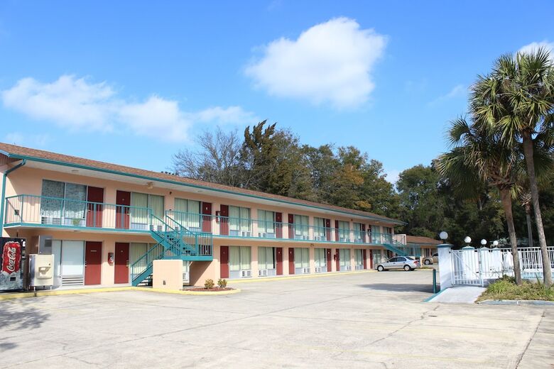 Motel Travelers Inn