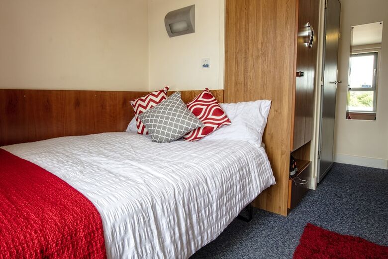 Belmont Apartments And Rooms