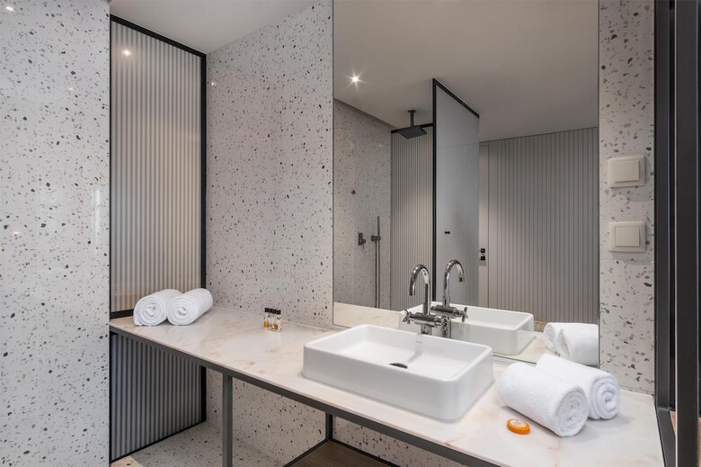 Hotel Next - Savoy Signature