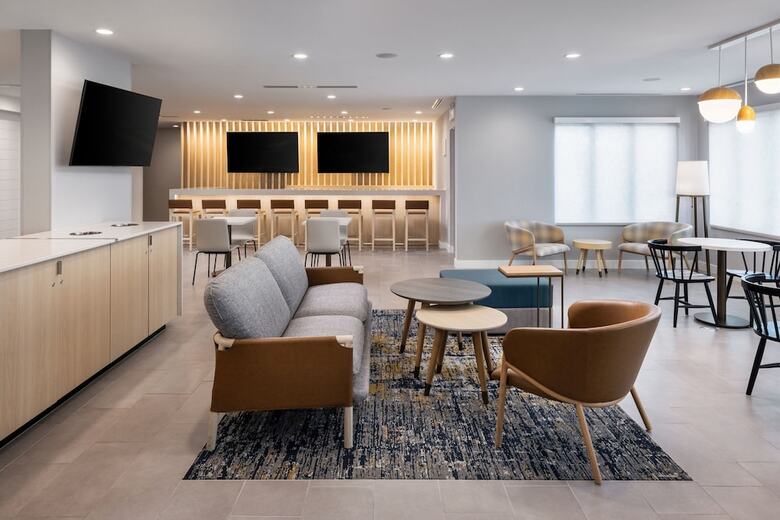 Hotel Towneplace Suites By Marriott West Kelowna