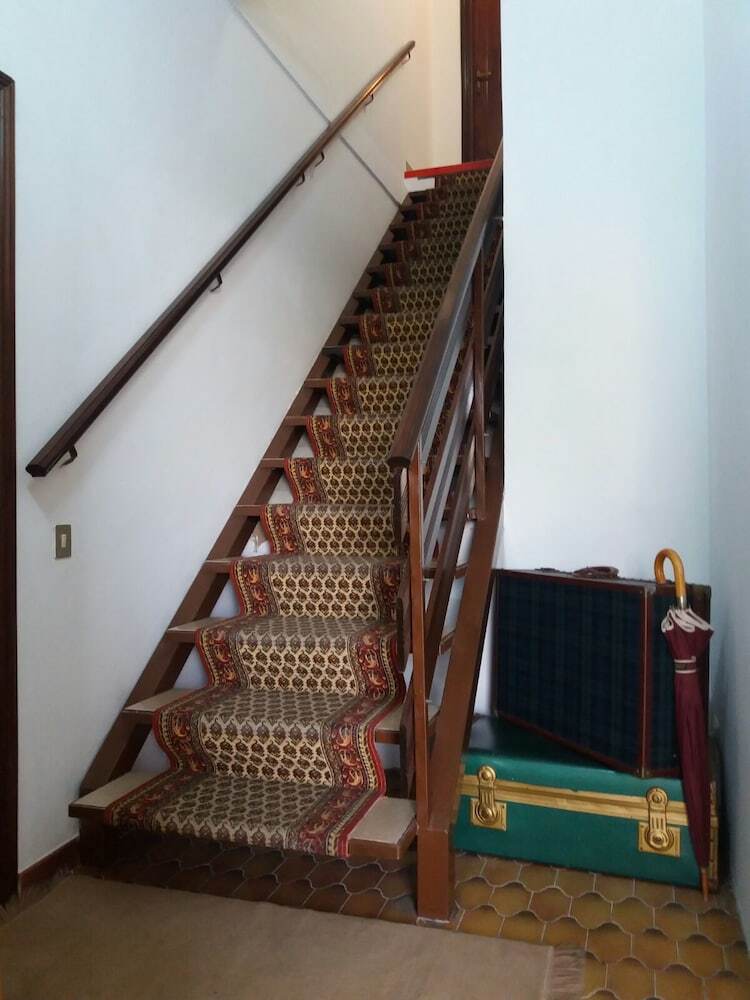 M & I Apartment