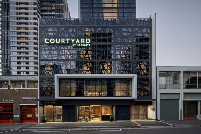 Hotel Courtyard By Marriott Melbourne Flagstaff Gardens