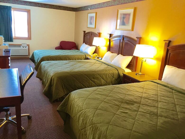 Hotel Executive Inn And Suites
