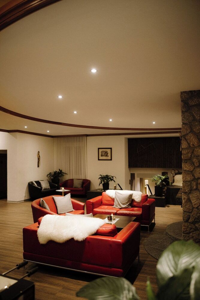 Alpine Hotel Perren