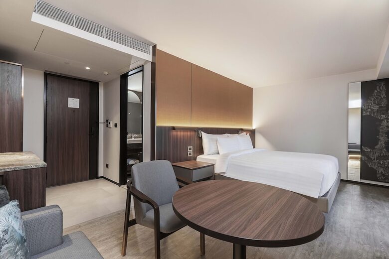 Gardina Asoke Hotel & Residence