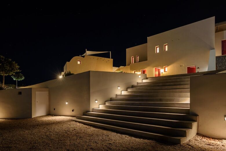 Potnia Theron Suites