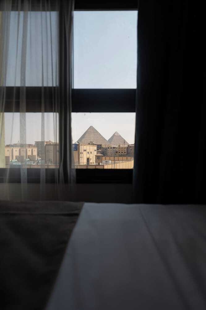 Pyramid Front Hotel