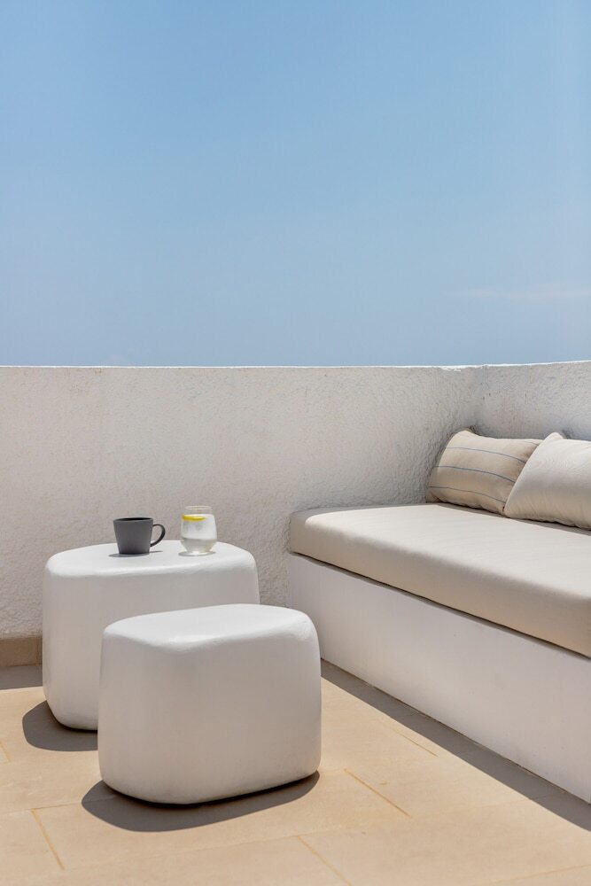 Voca Hotel & Suites