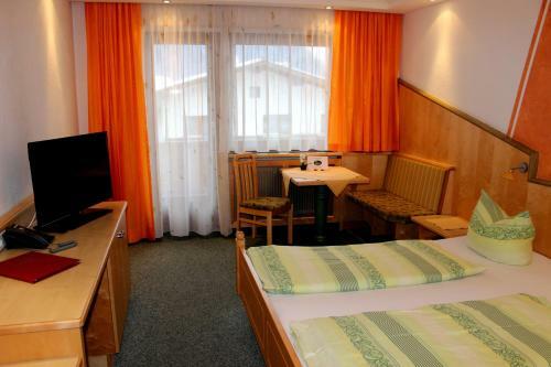 Hotel Alpina