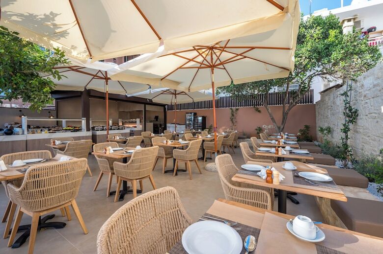 Hotel Pyri�