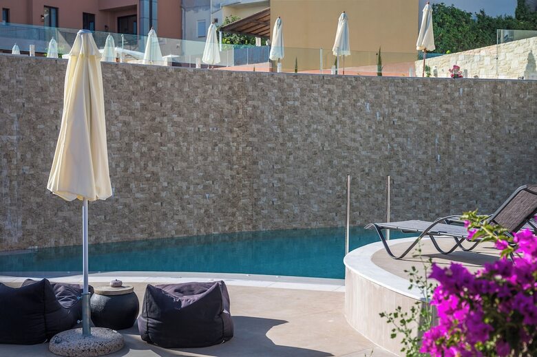 Hotel Pyri�