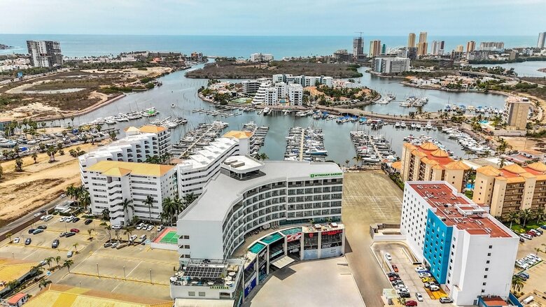 Hotel Wyndham Garden Mazatlan Marina