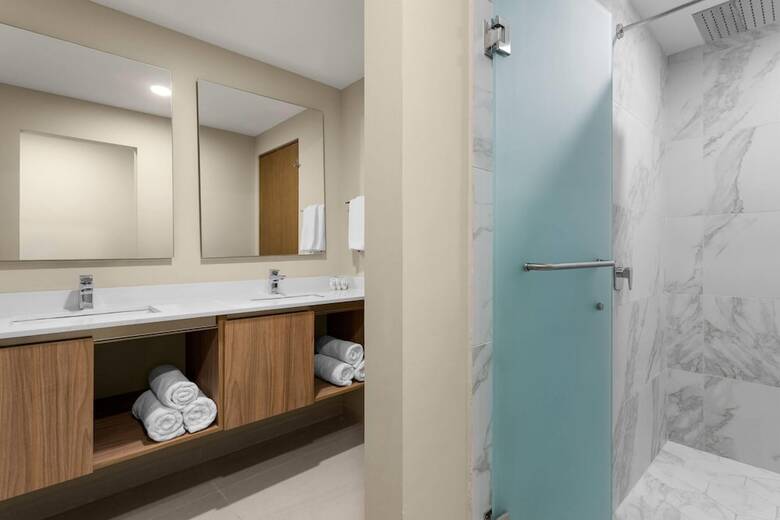 Hotel Wyndham Garden Mazatlan Marina
