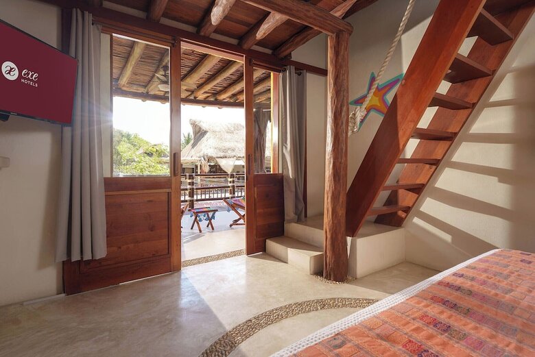 Hotel Exe El Pueblito