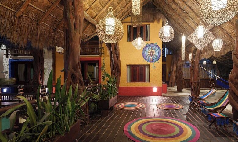 Hotel Exe El Pueblito