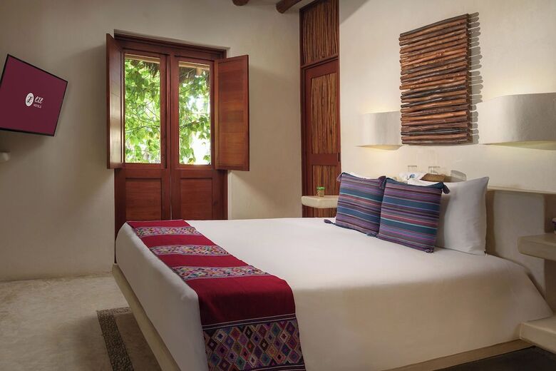 Hotel Exe El Pueblito