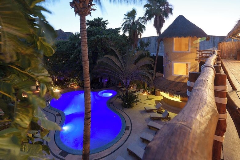 Hotel Exe El Pueblito