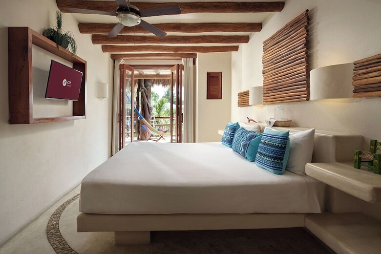 Hotel Exe El Pueblito