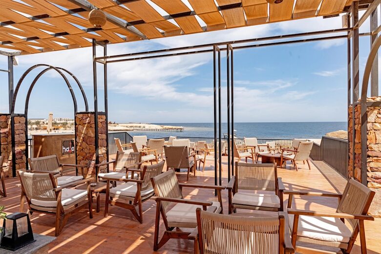 Hotel Sentido Naga Bay