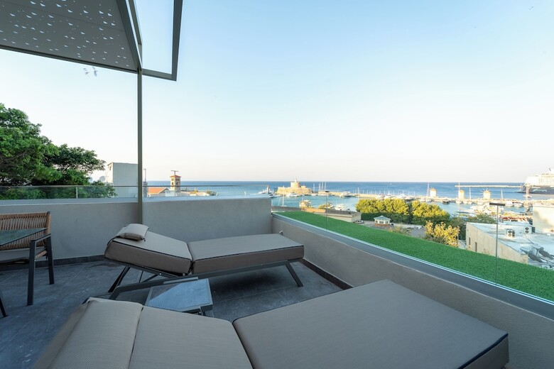 Hotel Philia Center Suites