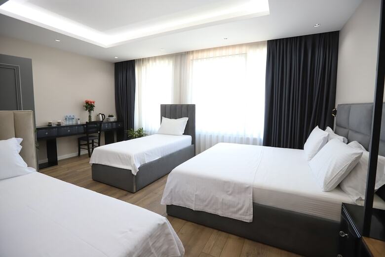 Imperator Hotel