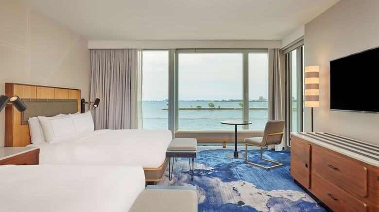 Hotel Sable At Navy Pier Chicago, Curio Collection By Hilton