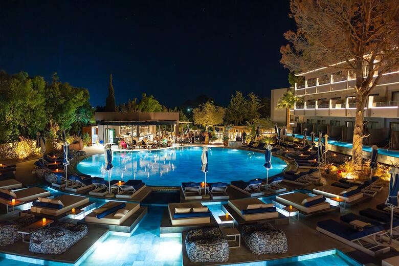 Cab� Hotel Adults Only