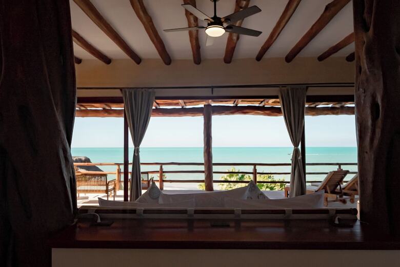 Beachfront Hotel Boutique Dk