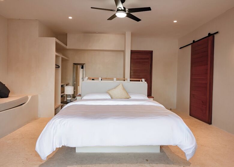 Beachfront Hotel Boutique Dk