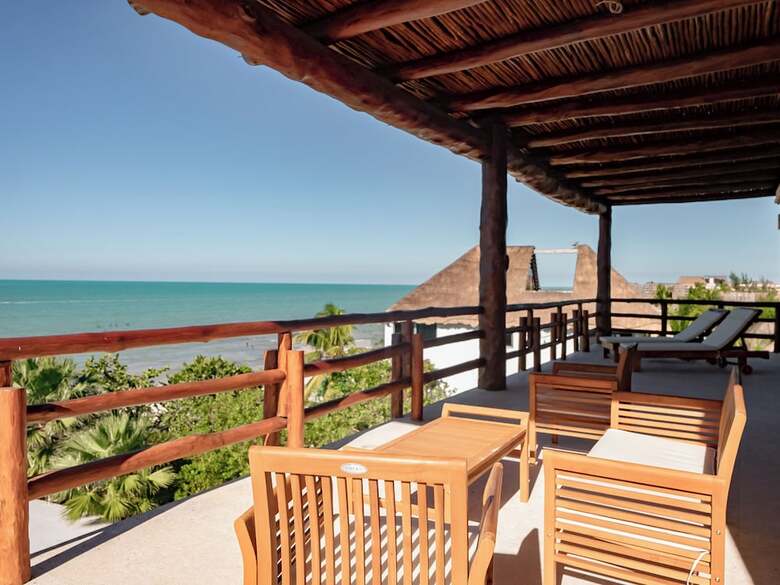 Beachfront Hotel Boutique Dk
